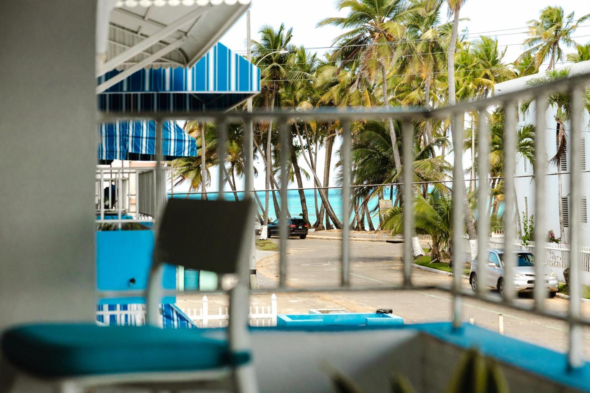 Oceanview Apartment Steps To The Beach Luquillo Zewnętrze zdjęcie